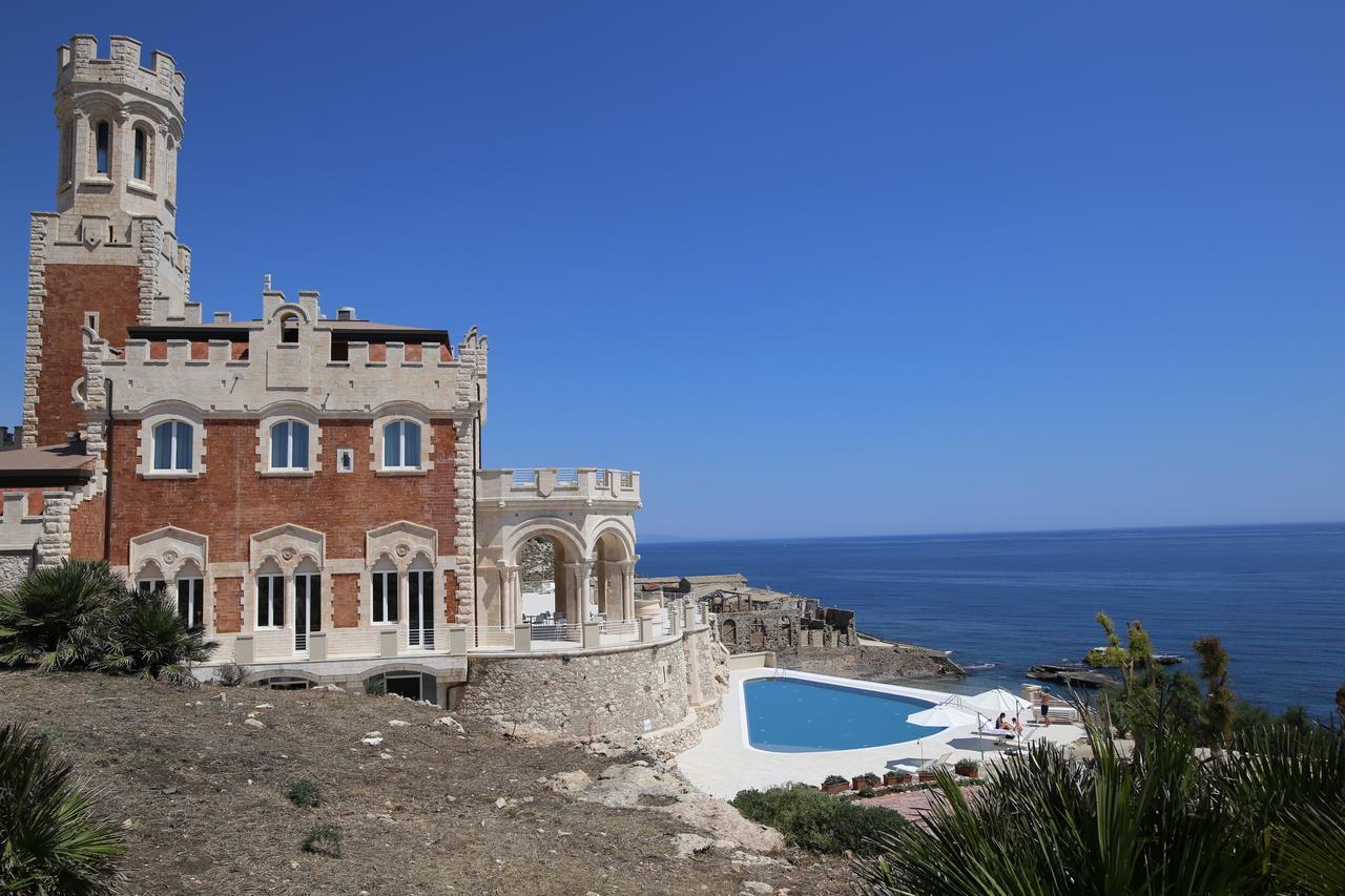 Castello Tafuri Hotel Portopalo Di Capo Passero Exterior foto